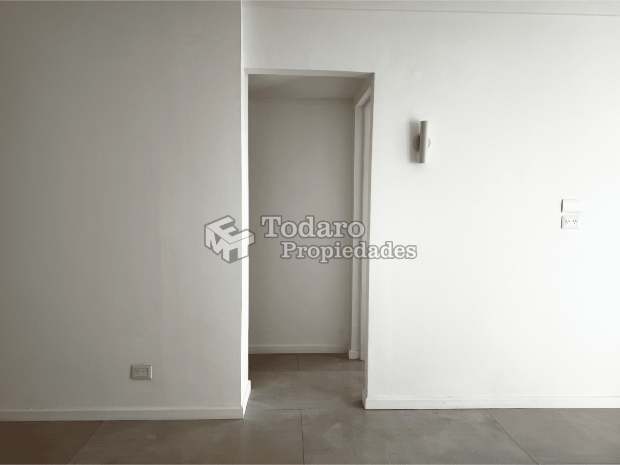 Departamento 2 Ambientes Reciclado a la calle en Venta