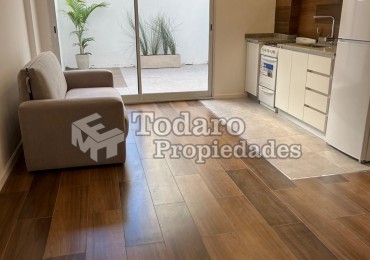 Departamento con patio reciclado plaza Colon