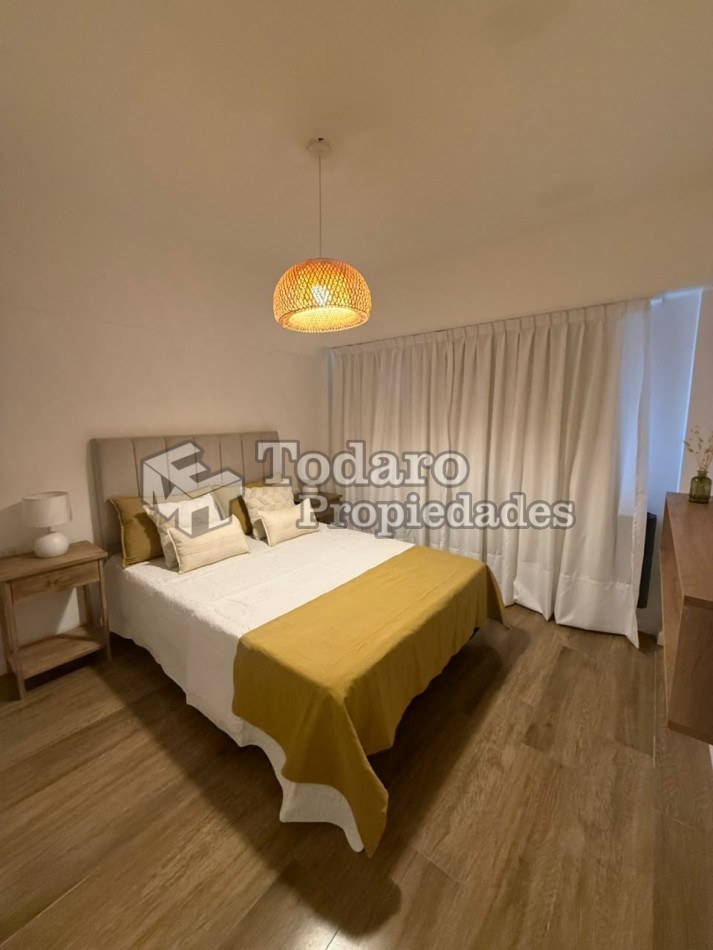 Venta departamento tres ambientes, zona centro. Reciclado y amoblado