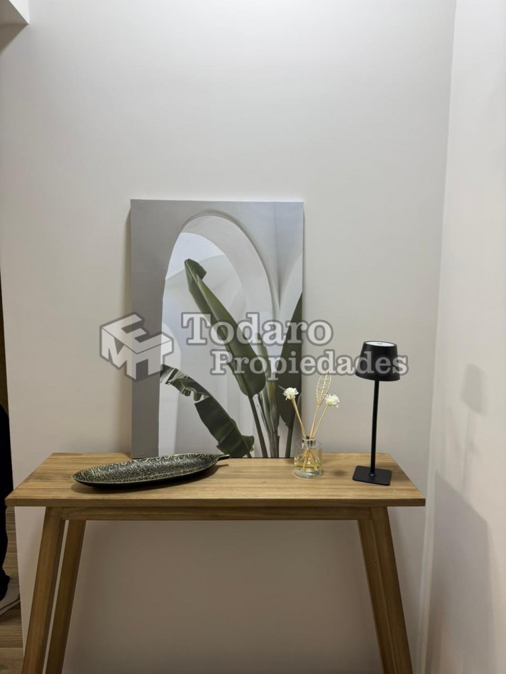 Departamento 3 ambientes reciclado con balcon a la calle