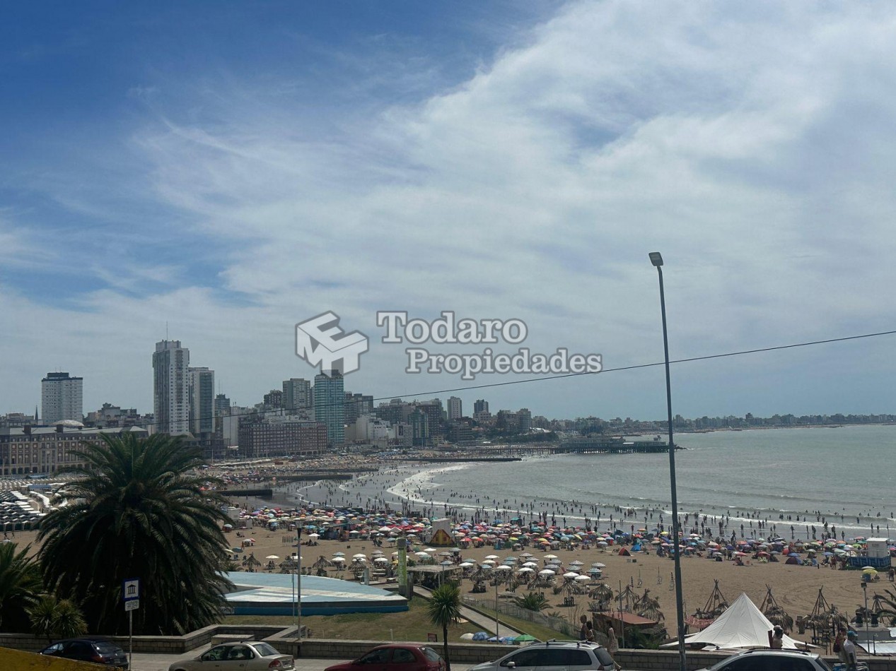 3 ambientes frente al mar, a la calle, balcon terraza y cochera fija