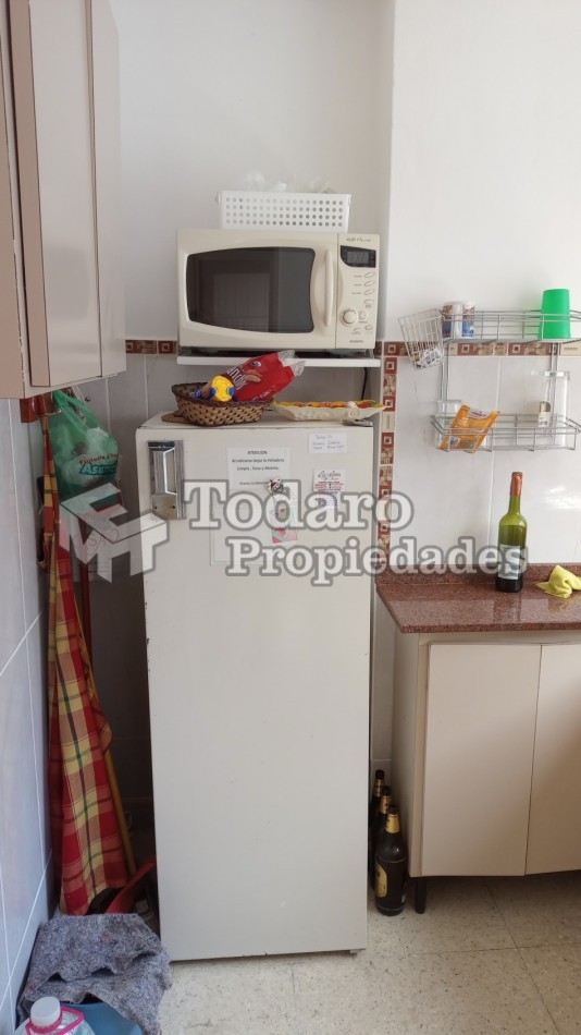 Departamento en Venta Dos Ambientes Amplio a La Calle con Balcon Saliente