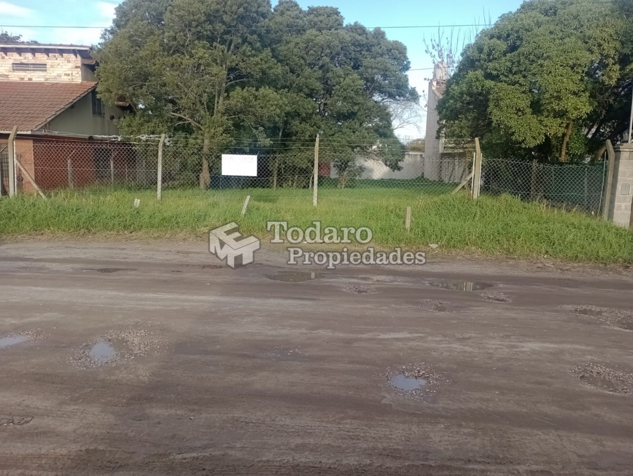 Lote en venta zona Parque Camet