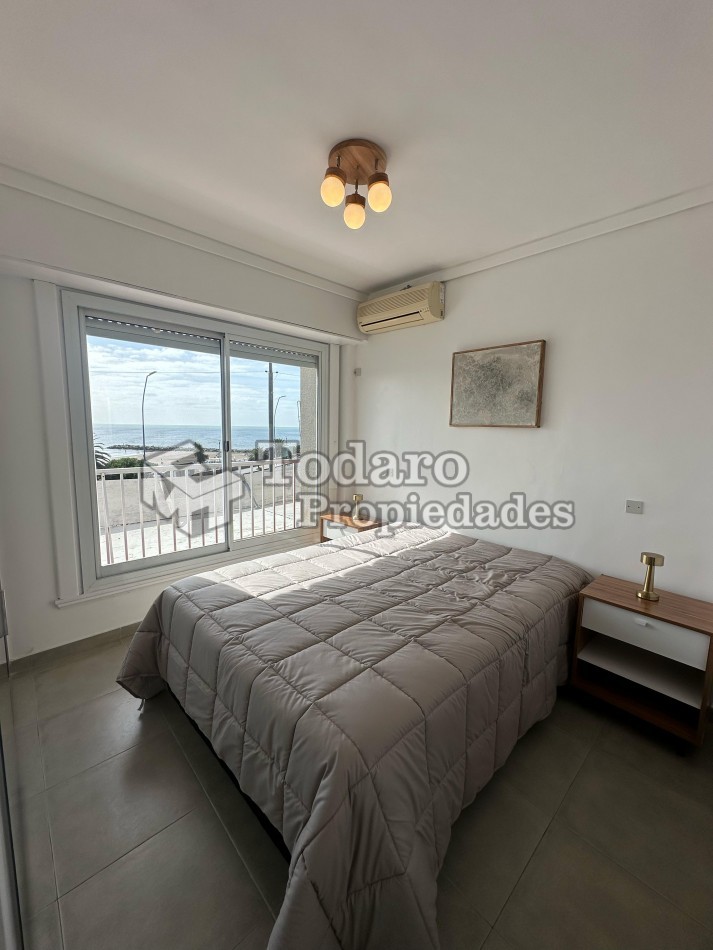 3 ambientes frente al mar, a la calle, balcon terraza y cochera fija