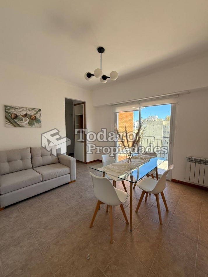 3 Ambientes c/dep a la calle con balcon terraza