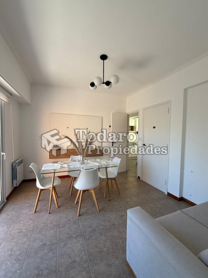 3 Ambientes c/dep a la calle con balcon terraza
