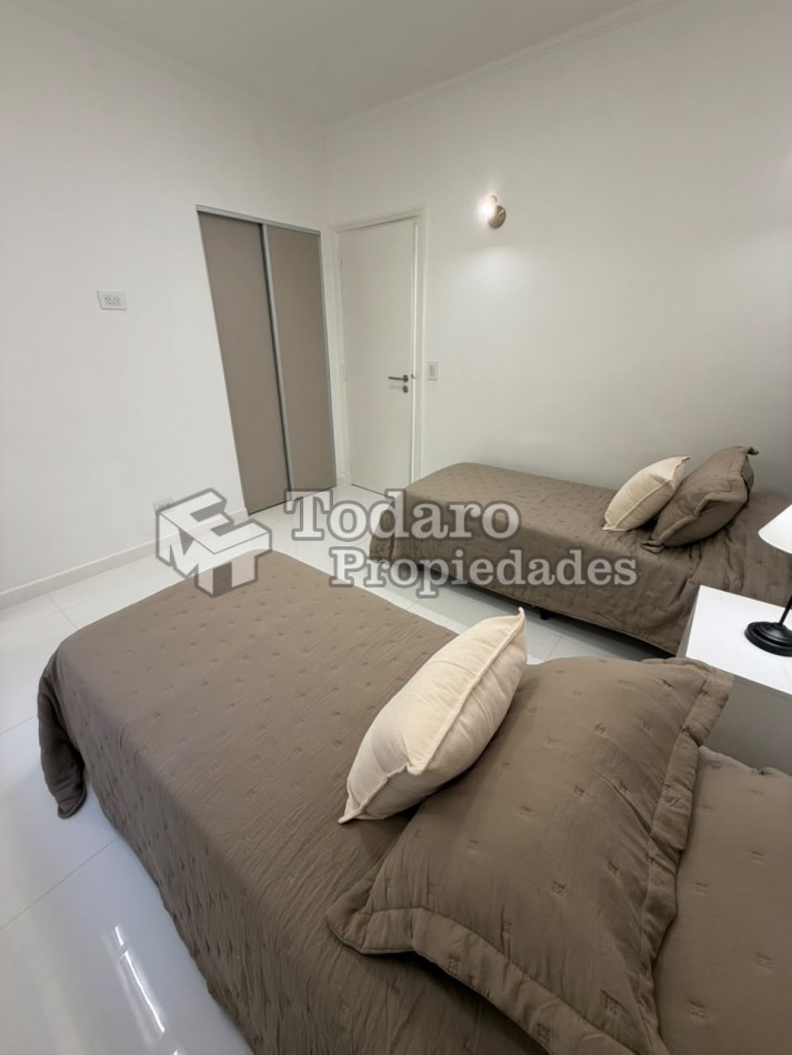  3 ambientes a la calle con balcon y 2 baños Reciclado a nuevo