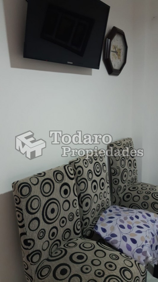  Dos Ambientes con muebles reciclado 