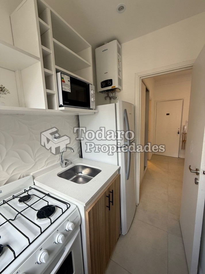 Venta departamento un ambiente. Zona centro, a metros del ma