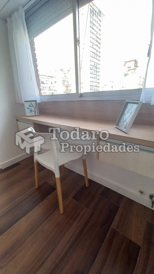  2 Ambientes a la calle con balcon saliente, reciclado,amoblado