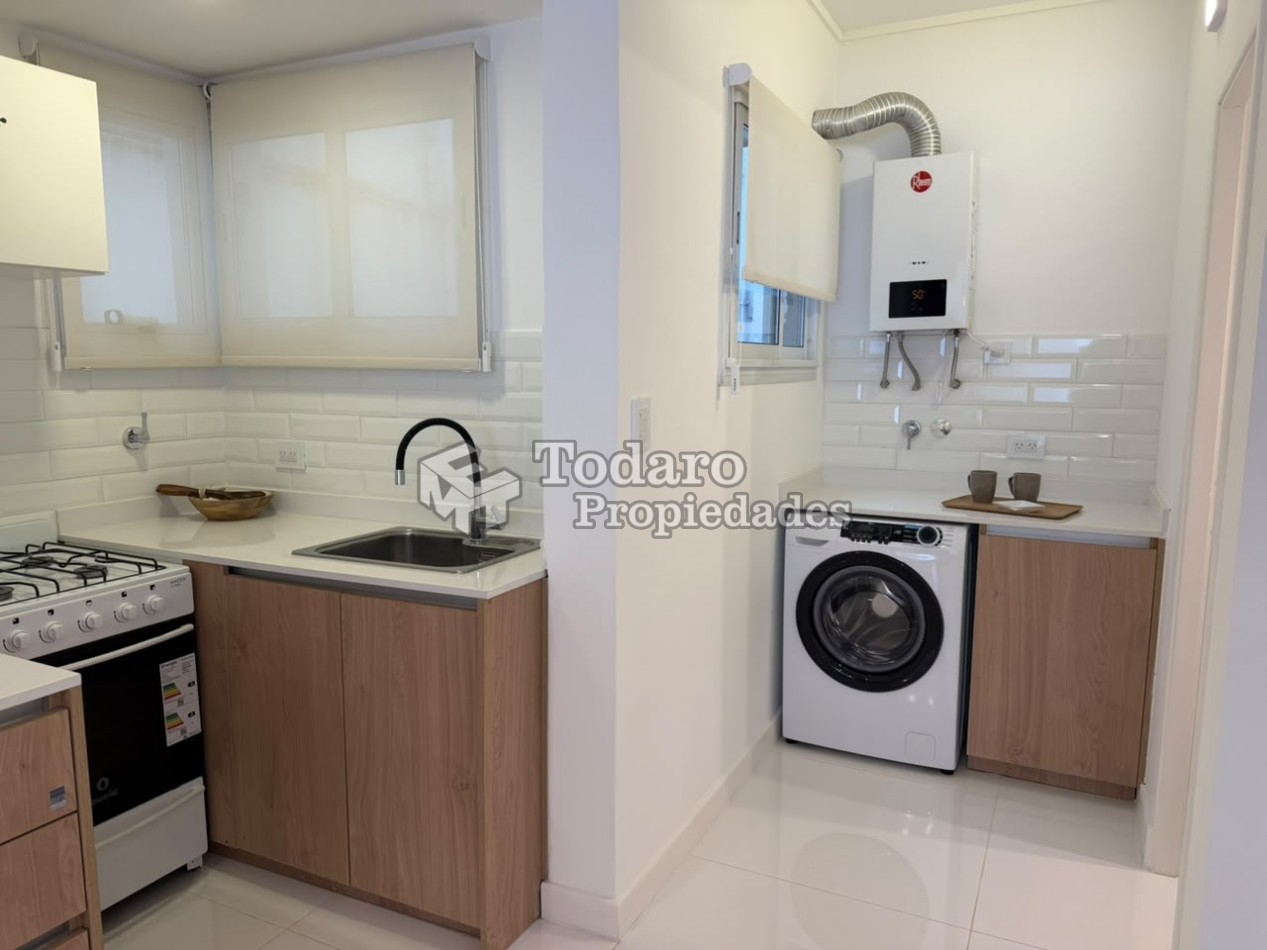  3 ambientes a la calle con balcon y 2 baños Reciclado a nuevo