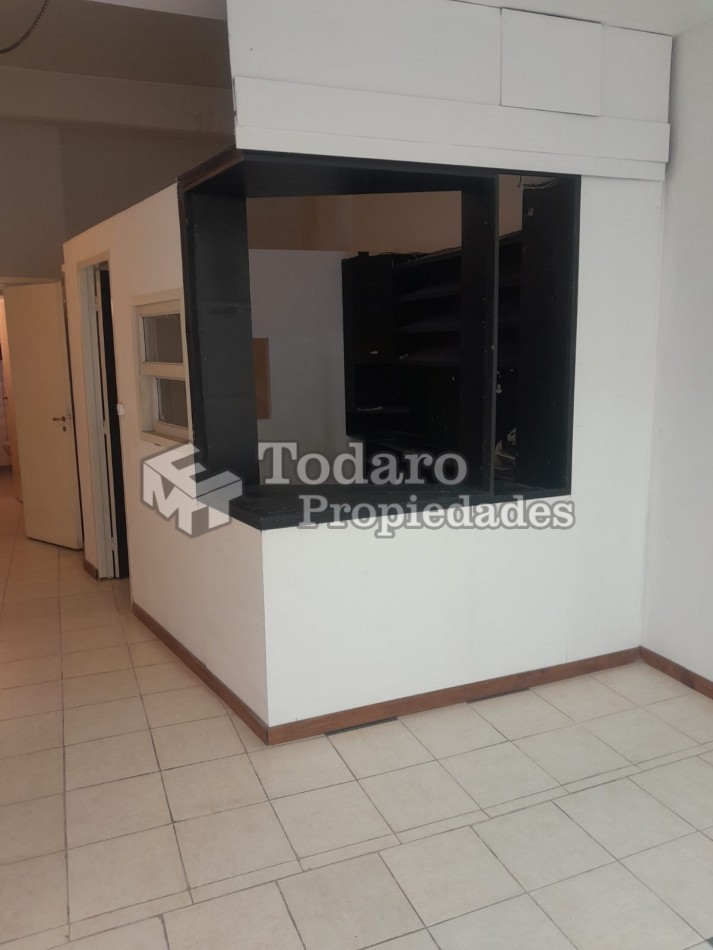 Excelente local en el centro de la ciudad sobre la calle Belgrano