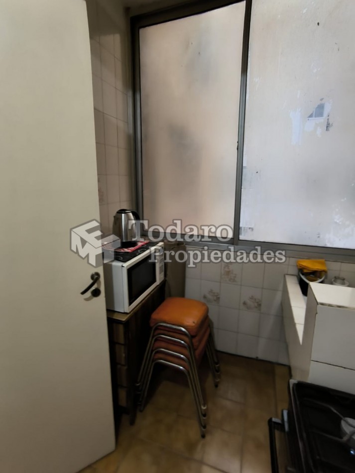 Venta dos ambientes zona Plaza Colon