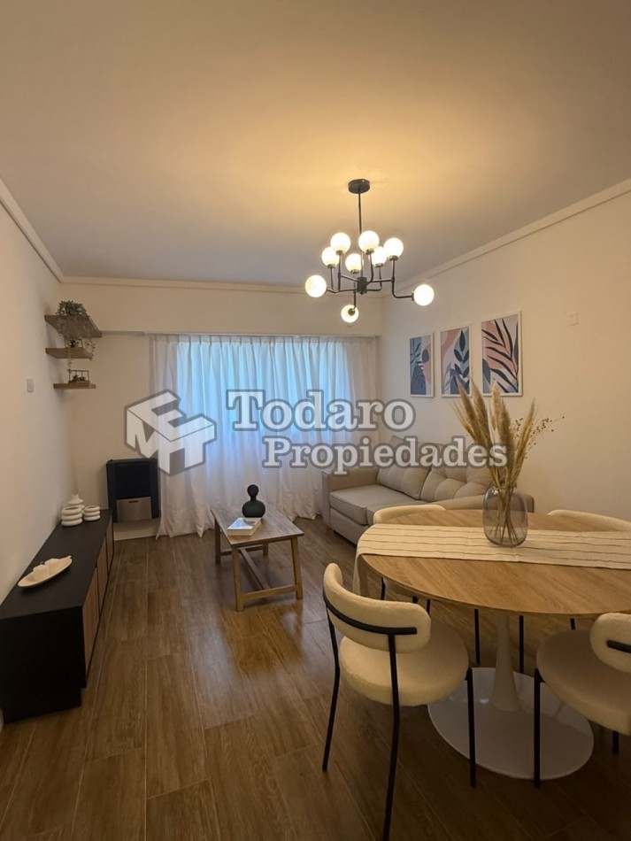 Venta departamento tres ambientes, zona centro. Reciclado y amoblado