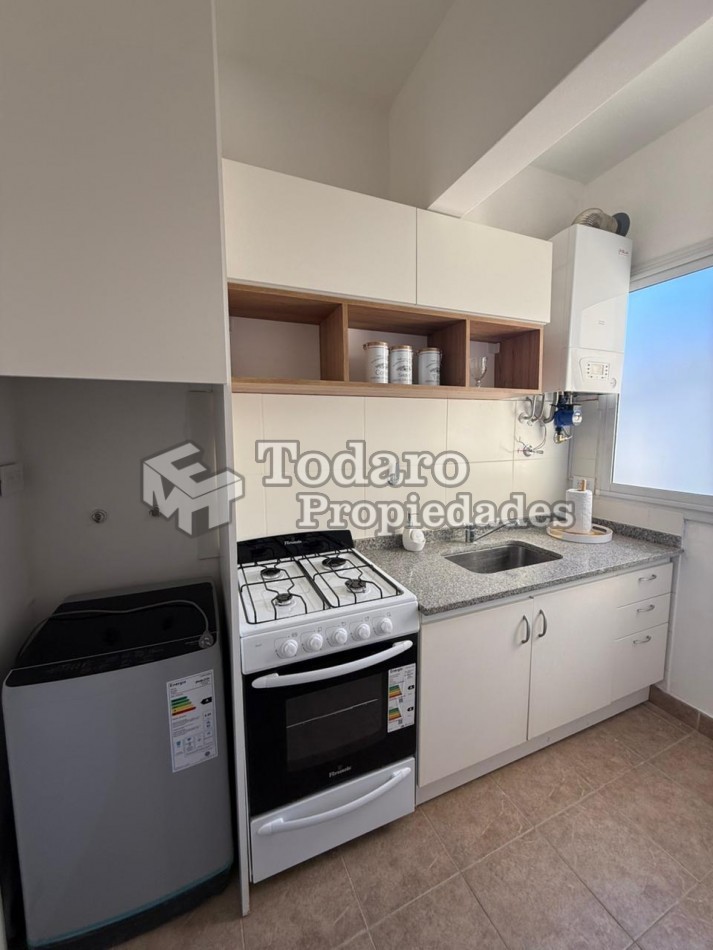 3 Ambientes c/dep a la calle con balcon terraza