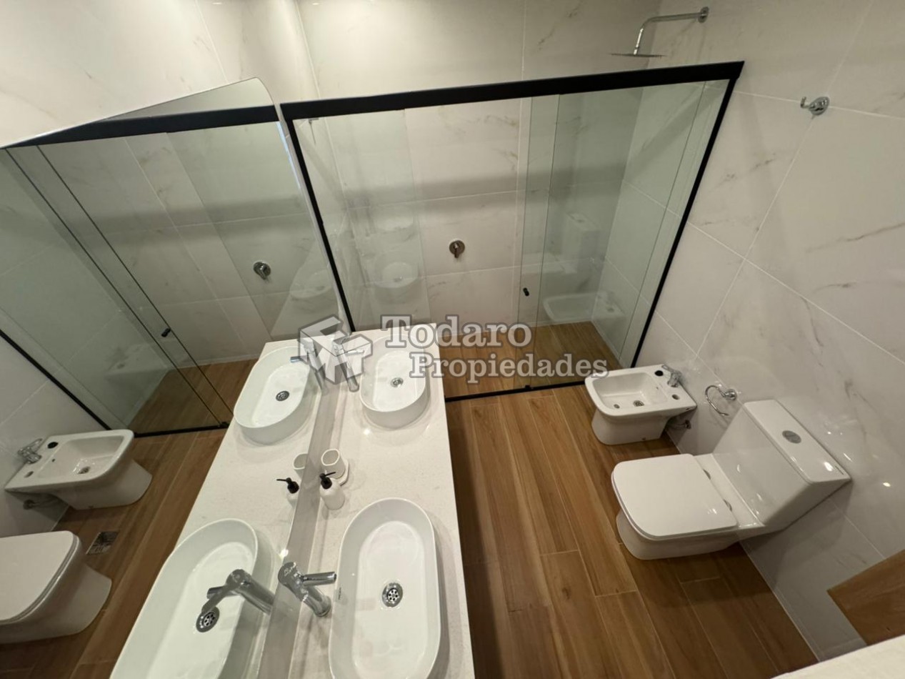 Chalet en PH 4 ambientes , en excelente zona Paseo Aldrey