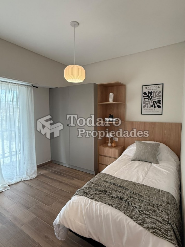Duplex de dos plantas de 4 ambientes c/cochera