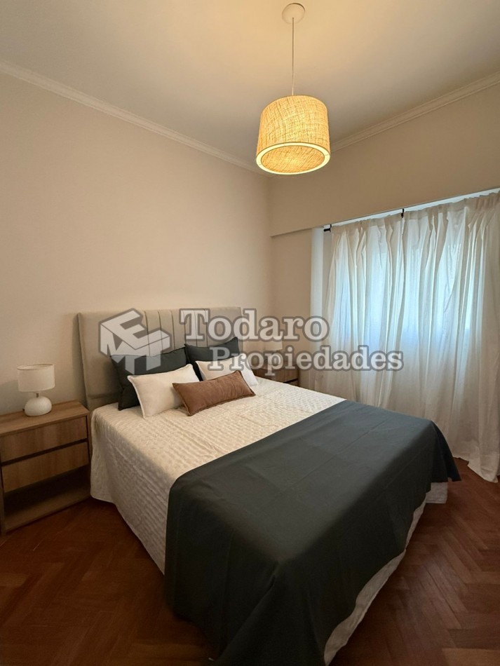 Departamento 3 ambientes reciclado con balcon a la calle