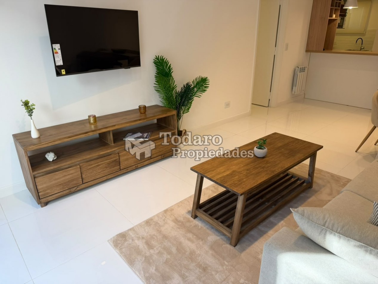  3 ambientes a la calle con balcon y 2 baños Reciclado a nuevo