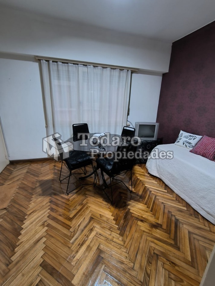 Venta dos ambientes zona Plaza Colon