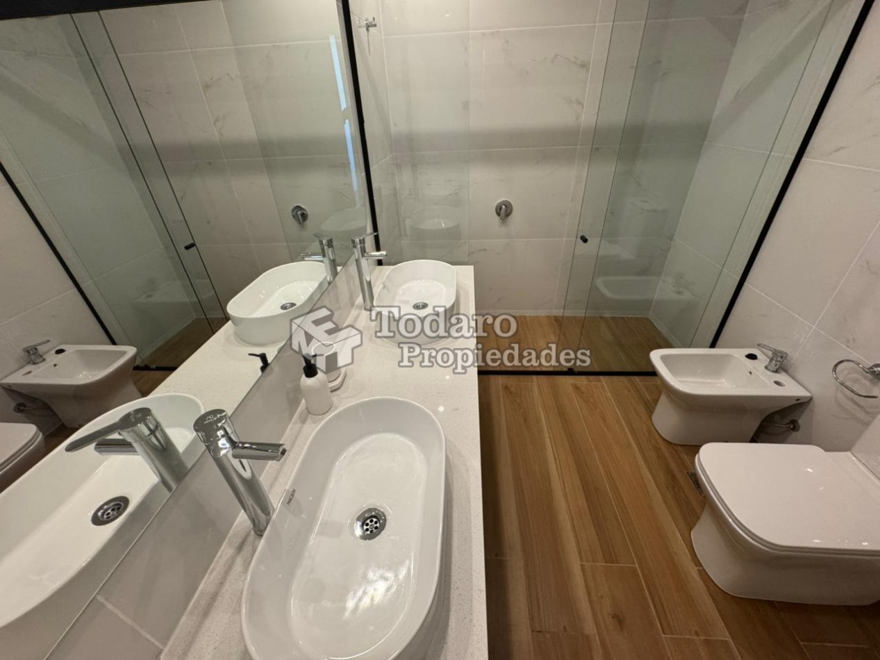 Chalet en PH 4 ambientes , en excelente zona Paseo Aldrey