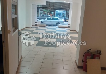 Excelente local en el centro de la ciudad sobre la calle Belgrano