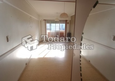 Alquiler por 12 meses 3 ambientes a la calle con cochera fija expensas incluidas